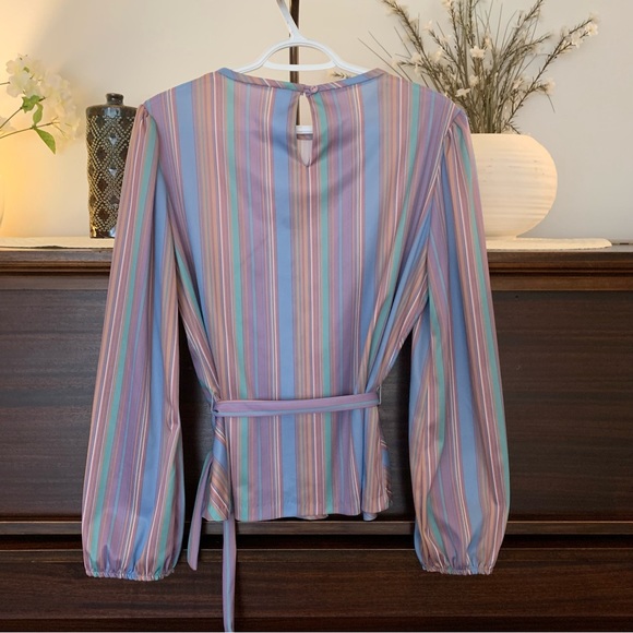 Vintage 70's Pastel Striped Women's Blouse, Size Medium - Picture 6 of 10
